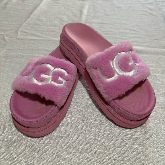UGG Lavender Fluffy Slide Sandals - Picture 3 of 3
